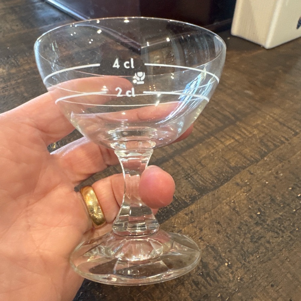 Elegant Vintage Clear Glass Coupe 8 pc set - Picture 2 of 8